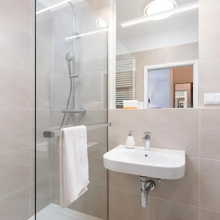 Stela Water Side Apartment - Swimming Pool & Sauna By Renters Prestige Dziwnow Exterior photo