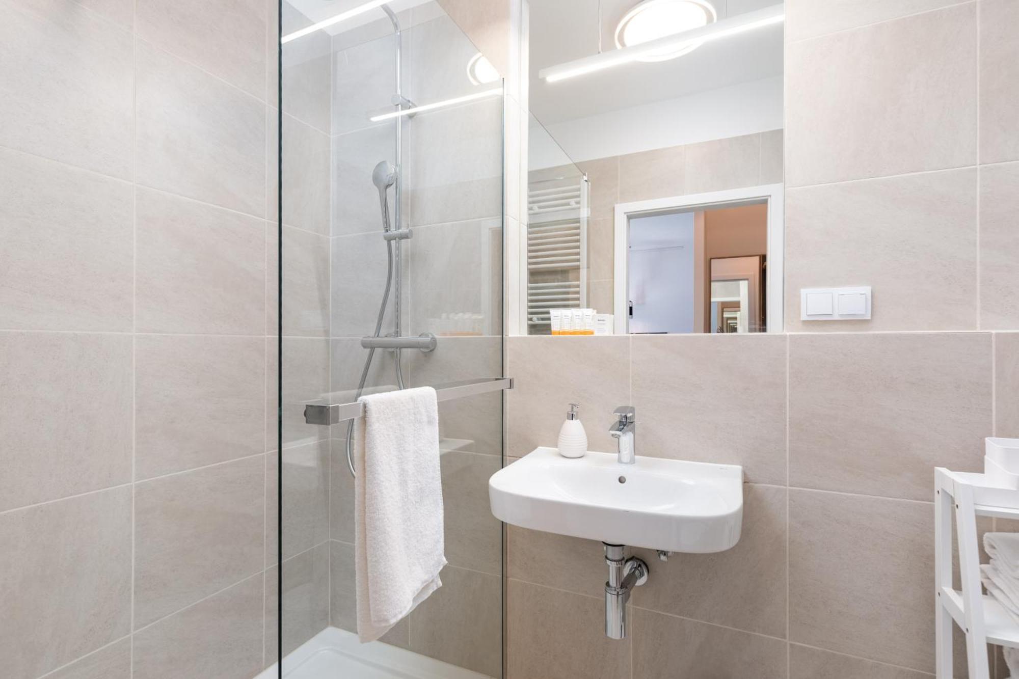 Apartment Stela Water Side - Swimming Pool & Sauna By Renters Prestige
