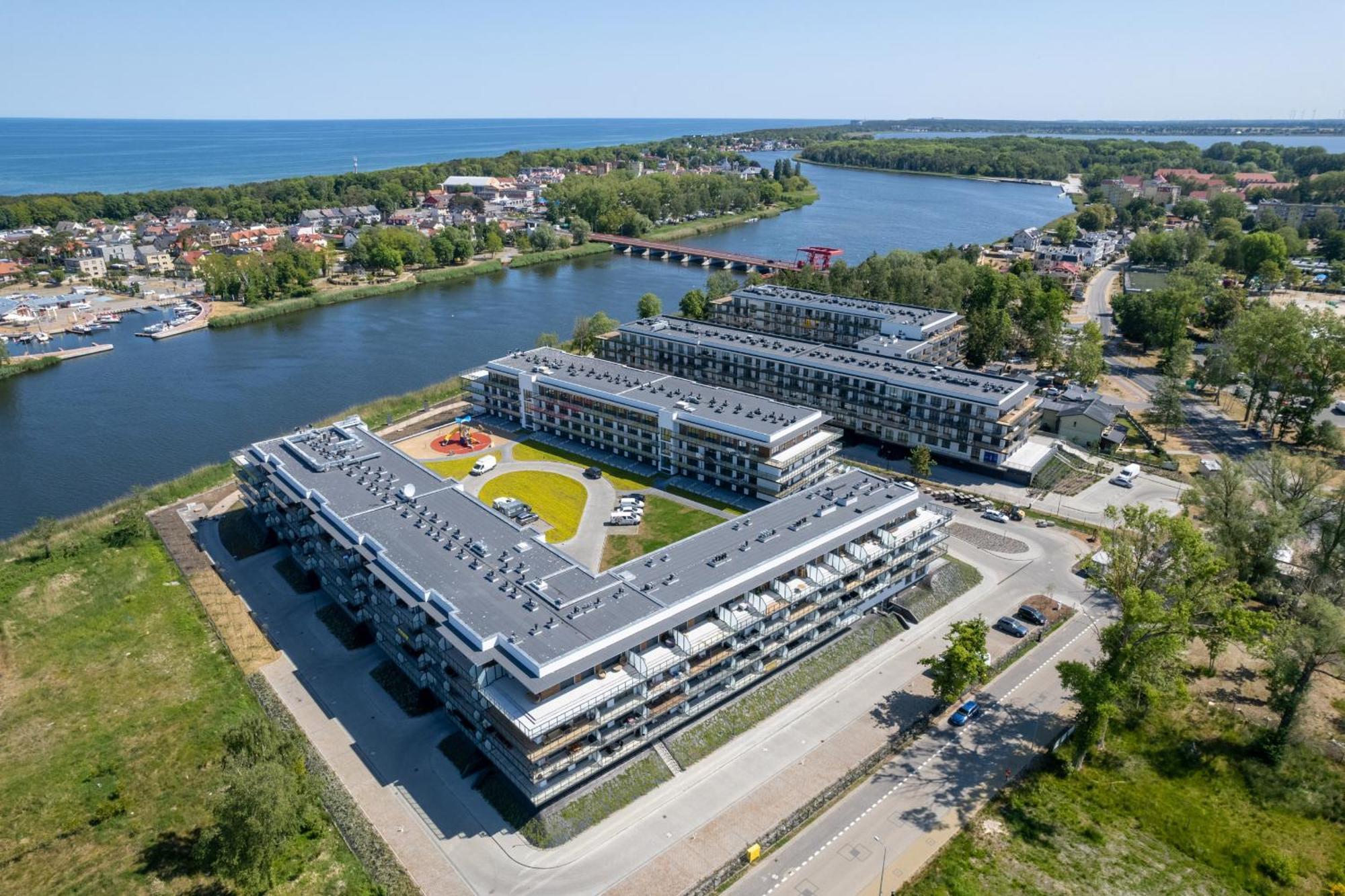Stela Water Side - Swimming Pool & Sauna By Renters Prestige Apartment